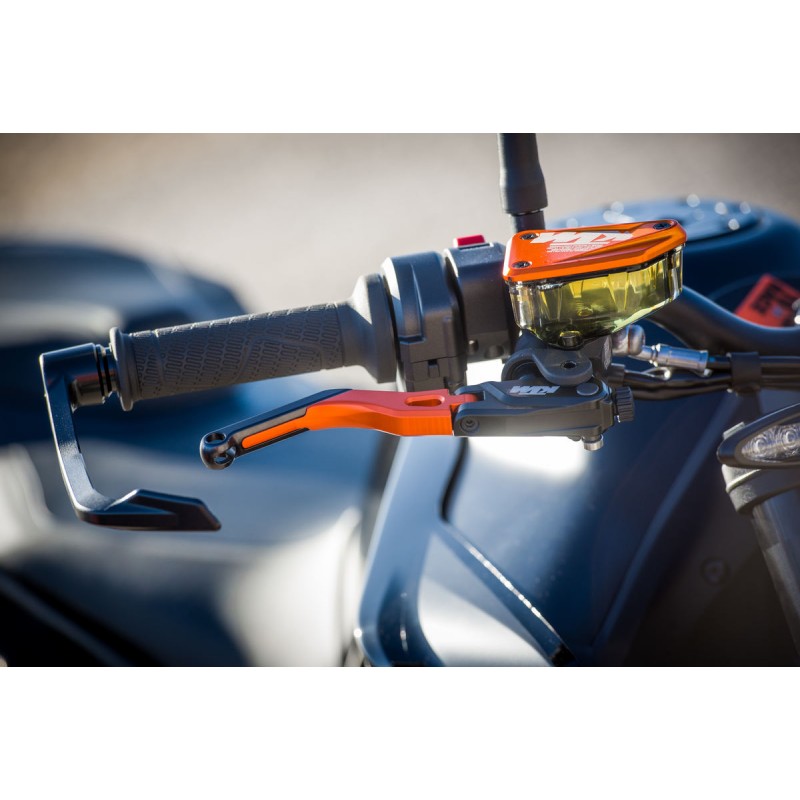 Brake fluid reservoir cover